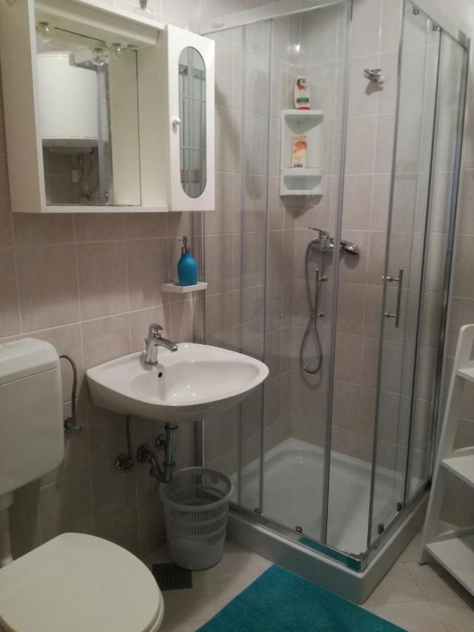 Blue Piran Apartment Ngoại thất bức ảnh